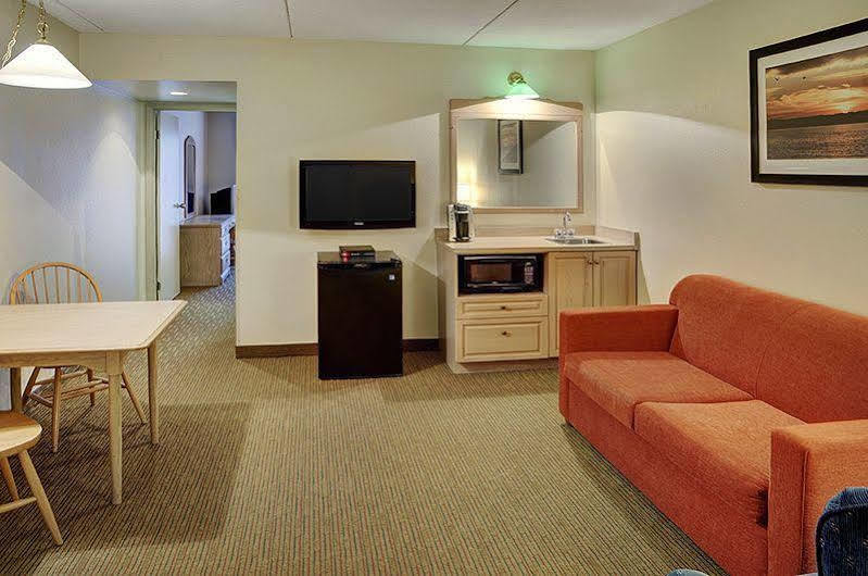 Thompson'S Best Value Inn & Suites Kültér fotó